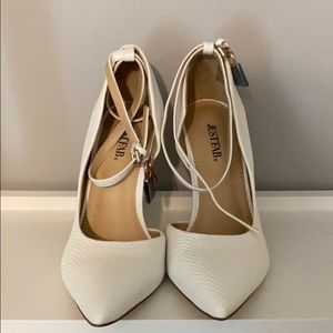 Just Fab White Heels